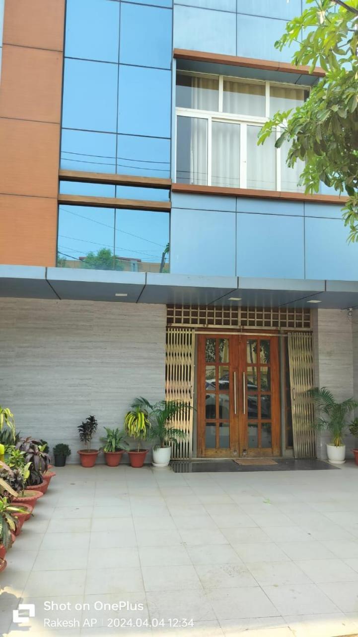 Hotel Paradise Convention Μπουμπάνεσβαρ Εξωτερικό φωτογραφία